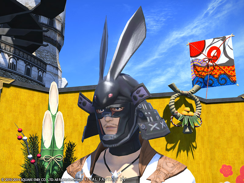 鐵質黑漆玉兔武士盔