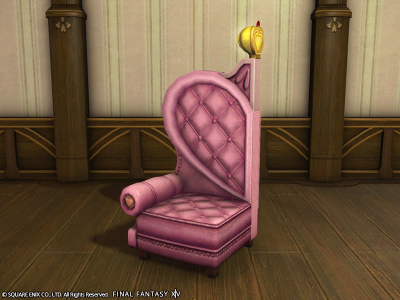 特製半心椅(左)